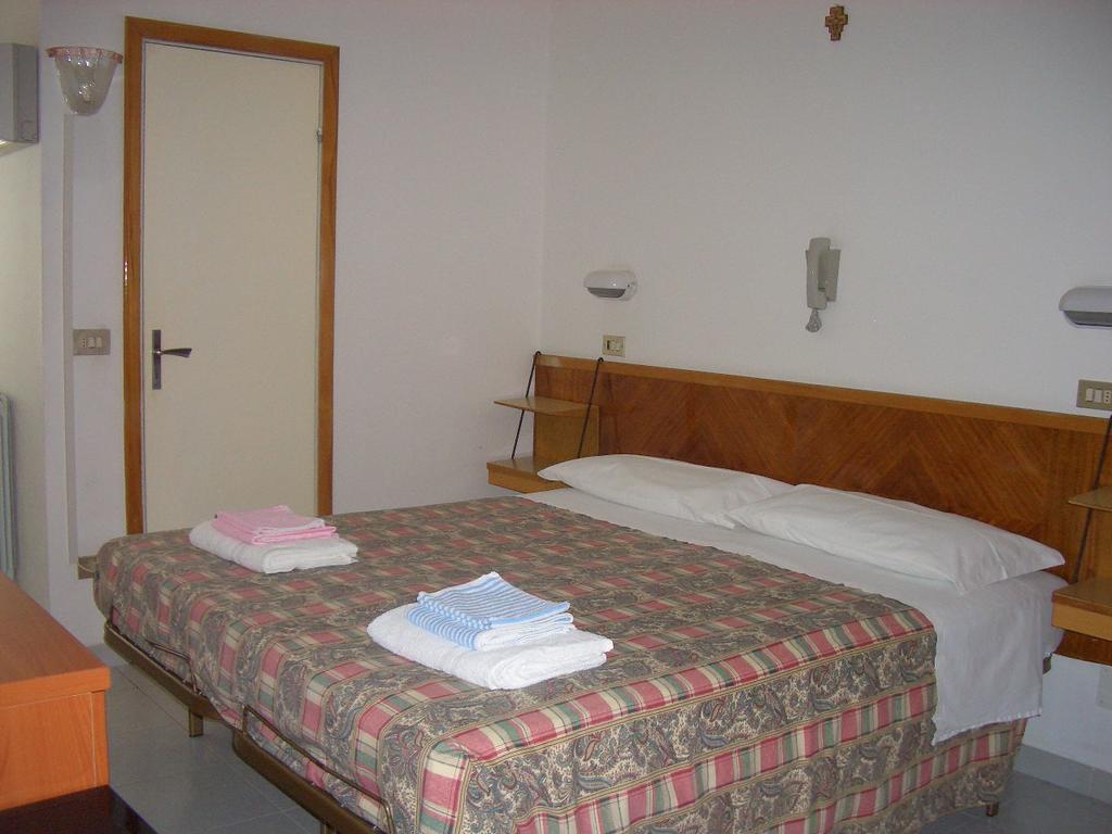 Hotel Nuovo Fiore Cattolica Quarto foto
